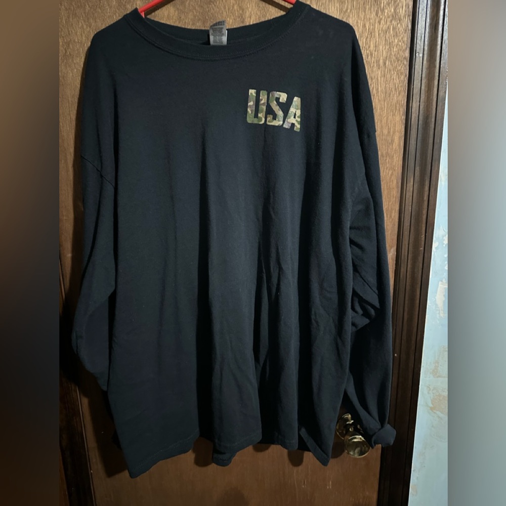 Men’s long sleeve tshirt